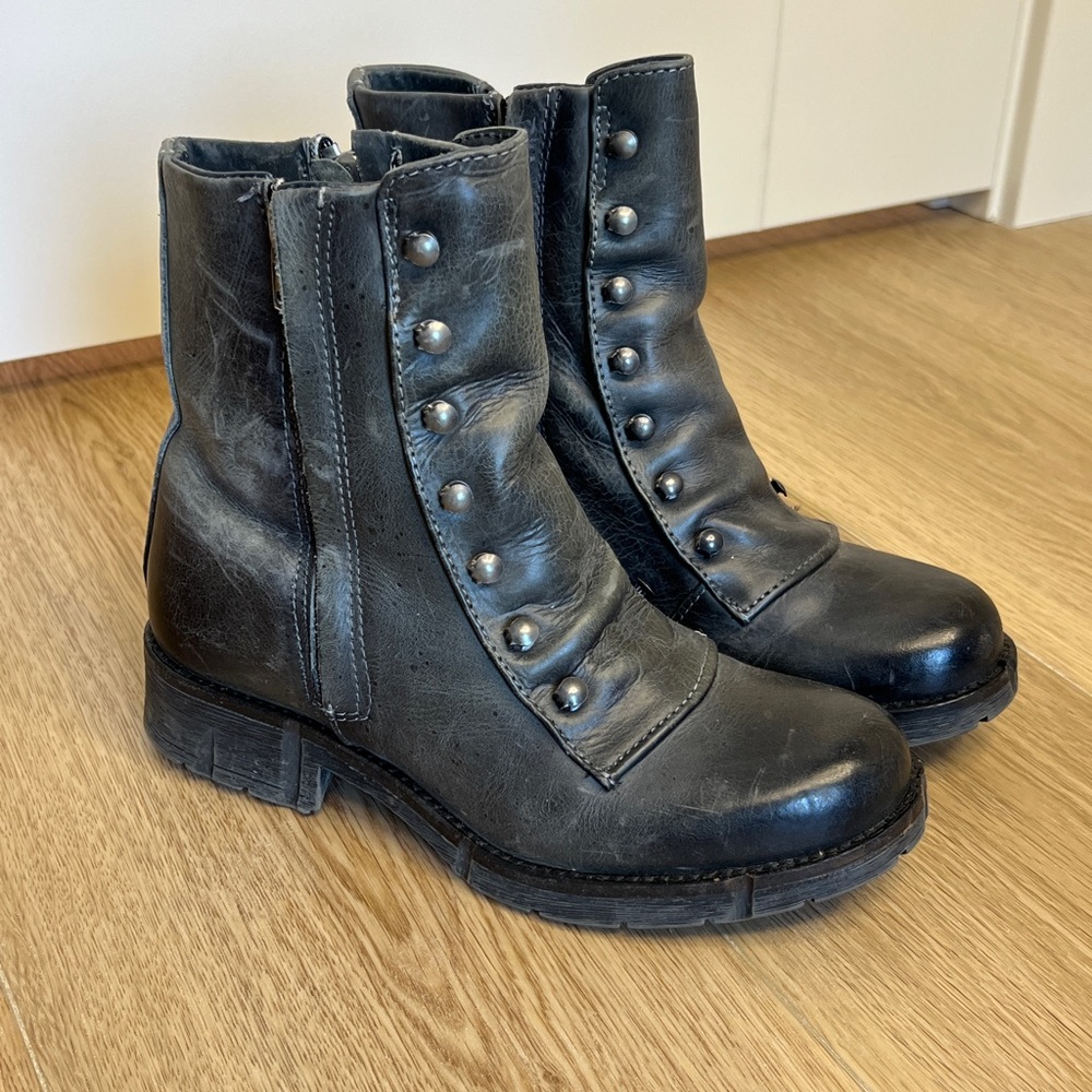 Ateliers leather heeled boots